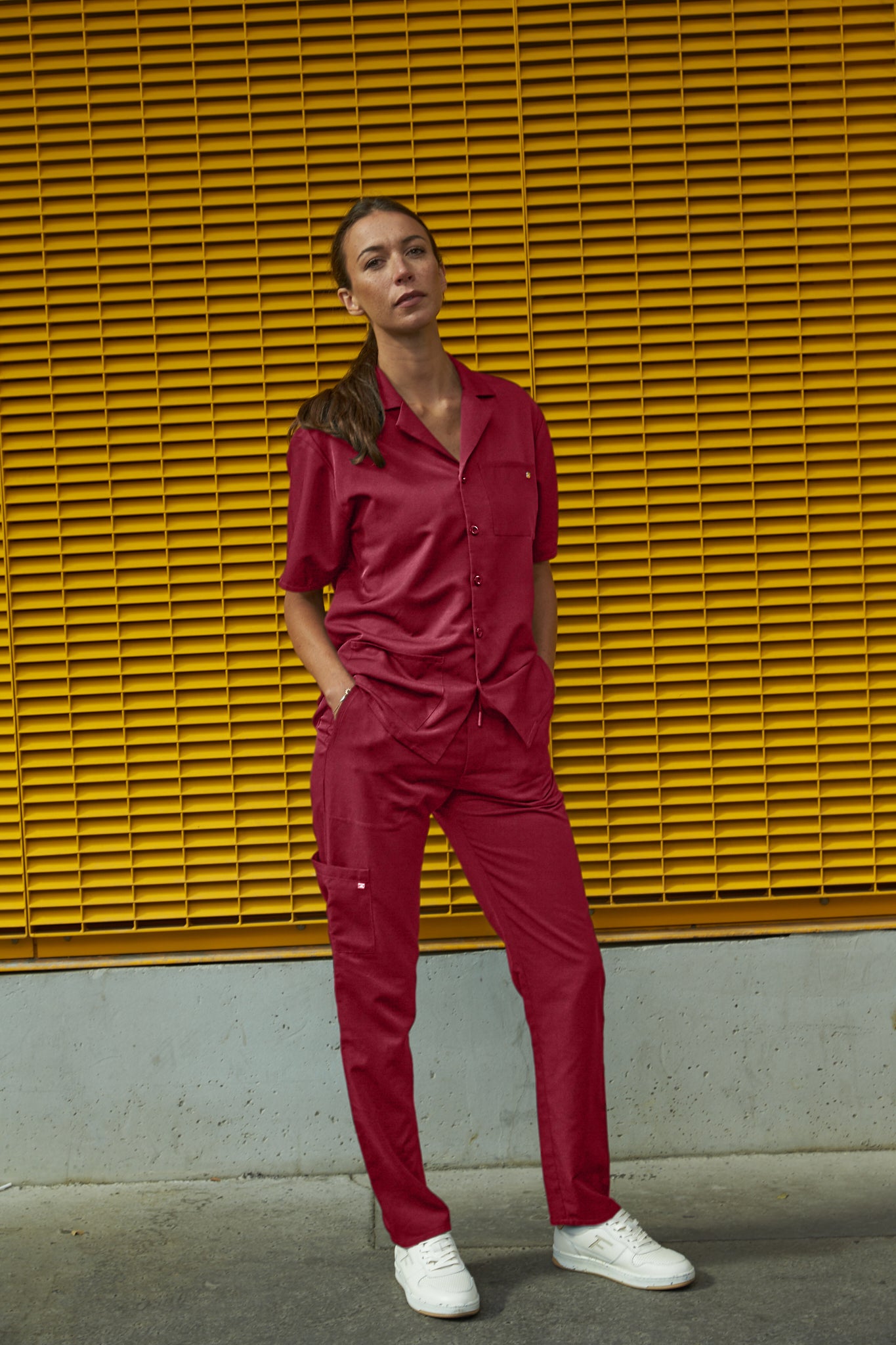 LE PANTALON BOYFRIEND ROUGE